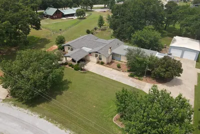 Image de Spacious 4 Bd, 3 Ba, Billard and Poker tables, Skee ball, Hot Tub & More!