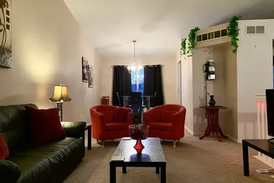 Image de Cool, Clean and Close to Ann Arbor!
