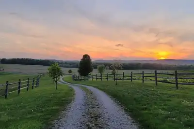 Image de 50 acre's all to yourself. . . . . and the best sunsets