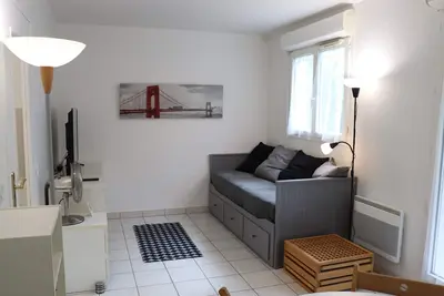 Image de Studio calme bord de marne, parking couvert, fibre