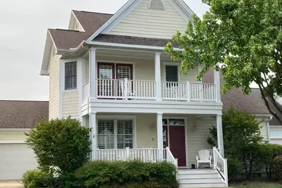 Image de Large 5 bed/4 bath house with fence next to tennis courts in Bear Trap Dunes