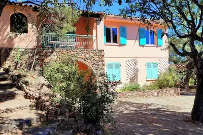Image de Villa Les Trois Chênes – piscine privée & vue mer sur le golfe de St Tropez