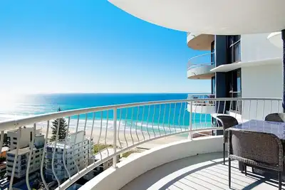 Image de Acapulco 2 Bed Ocean View Surfers Paradise - CoastHM