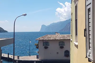 Image de Spacious Three-room Apartment few Steps Away From Lake Garda