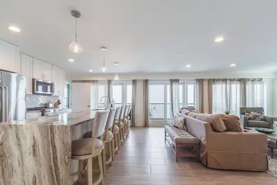 Image de Magnificent Bayfront Condo at Residences at Lighthouse Cove