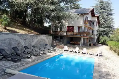 Image de Chalet 14p with panoramic views of the valley and heated swimming pool