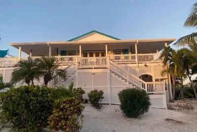 Image de Donald Seas - Seaside Retreat with Breathtaking Views of White Sound & Dock