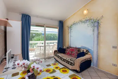 Image de Beautiful three-room apartment Le Colonnine second floor
