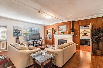 Image de Perfect Place to stay for the Superbowl.