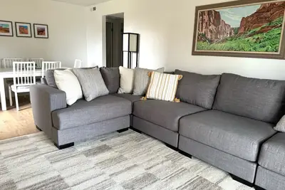 Image de Comfortable 2 Bd/2 Ba Condo in Sports Village - Updated!