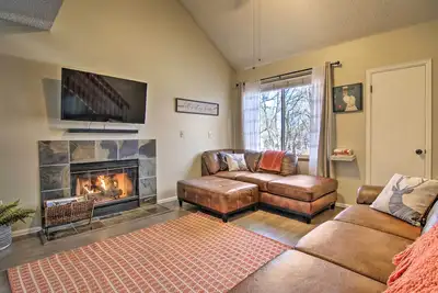 Image de Manitou Springs Escape w/ A/C & Private Deck!