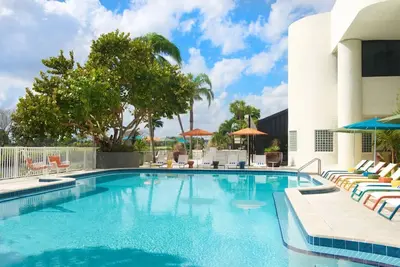Image de You found it! 4 Sleek Units, Virtual Tour Inside!