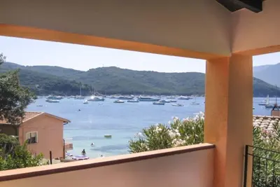 Image de Small Villa on the sea with garden for the perfect holiday