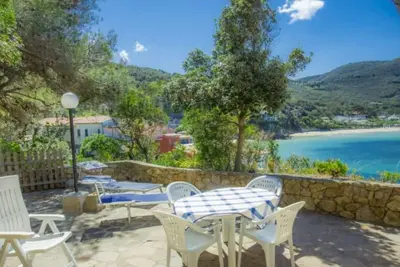 Image de Studio overlooking Scaglieri beach