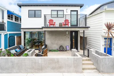 Image de Modern living, steps to the beach + bay