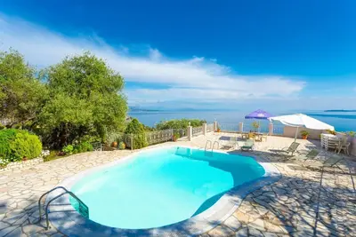 Image de Michalis - Trois Chambres Villa, Couchages 6