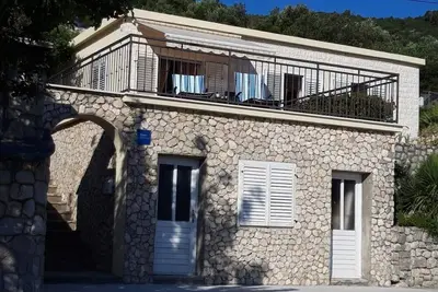 Image de Villa Daniva located in front of the sea with its dock