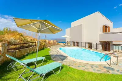 Image de Villa Stratos - Deux Chambres Villa, Couchages 5