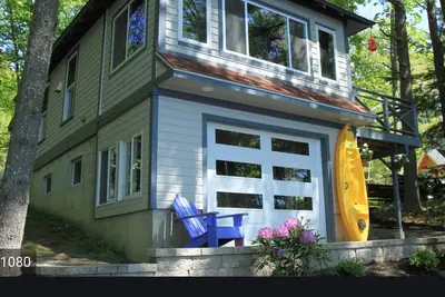Image de Kayakers’ Cabin- “Maine Cabin Masters”  remodel.