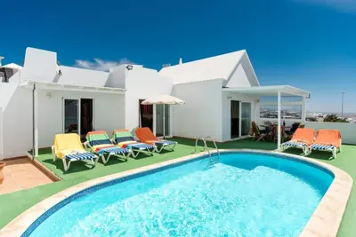 Image de Villa Reyes - Trois Chambres Villa, Couchages 6