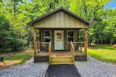 Image de Family Get Away Tiny House Cabin with Bunk Room+Pet Friendly! Lake Guntersville