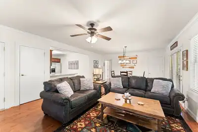 Image de Chattahoochee River House 1- Just a Hop, Skip and Jump to the Helen Festhalle