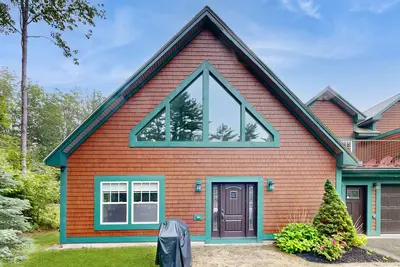 Image de Stylish Retreat Near Town & Slopes W/ Stone Fireplace, Game Room & Fast WiFi
