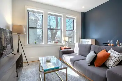 Image de Roomy Brighton 2br near St. Elizabeth's Hospital, by Blueground