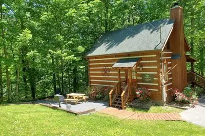 Image de Twin Bear Ii - Spring and Summer in the Smokies With an Ev Charger for Guests!