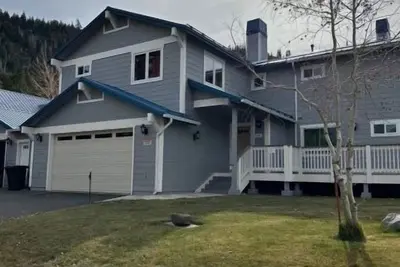 Image de Johnson Suite 2- Walk to both June and Gull Lake, only 2 miles to June Mtn Ski Lift.