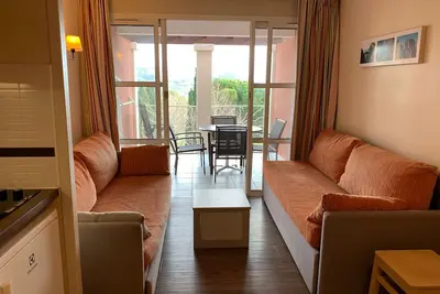 Image de 2 Pièces avec Terrasse et Piscine à Saint-Raphaël