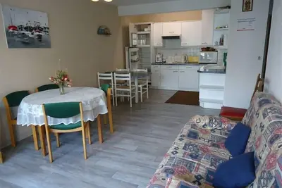 Image de Spacieux T2, à deux pas de la plage du Val André.