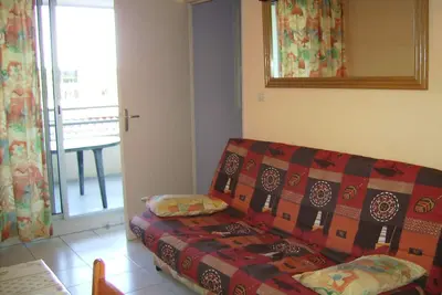 Image de Charmant T2 Cabine Climatisé avec Terrasse et Parking à Sète, Proche Plage et Commerces