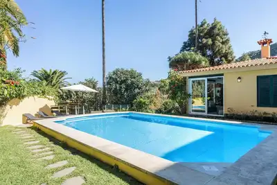 Luxueuse villa \"Las Hortensias\" avec piscine privée, jardin et Wi-Fi