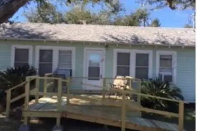 Image de Cabin by the Bay