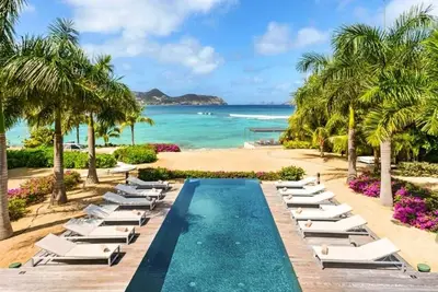 Image de Villa Palm Beach | Beach Front - Located in Beautiful Lorient Beach with Private Pool