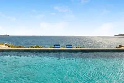 Image de Villa Caribbean Breeze | Ocean Front - Located in Magnificent Anse des Cayes with Private Pool