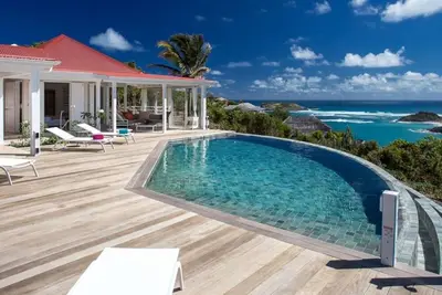 Image de Villa Nocean  | Ocean View - Located in  Stunning Montjean with Private Pool