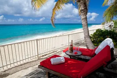Image de Villa Baie Longue Beach House  | Beach Front - Located in  Wonderful Terres Basses with Private Pool