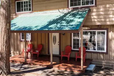 Image de Cabin in the heart of the village with WiFi - 4 bedrooms plus kid loft