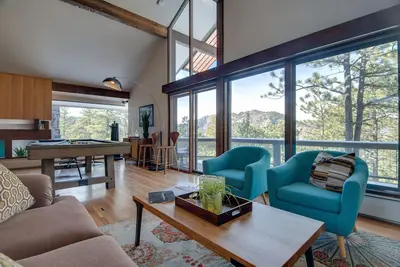 Image de Chic Boulder Mountain Home w/ Hot Tub + Views