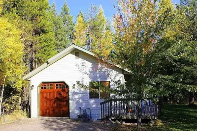 Image de Cozy home along the adventure corridor to Glacier National Park