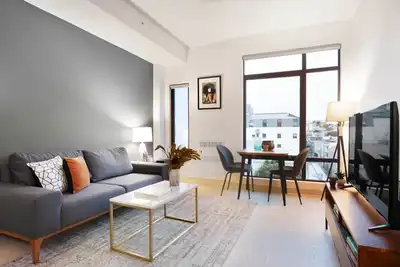 Image de Ideal Hayes Valley studio w/ Rooftop, W/D, 1 min to Bart by Blueground