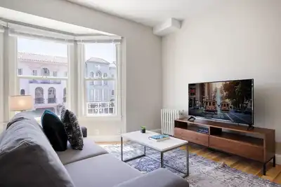 Image de Spacious Marina District 2br w/ W/D, walk to Marina Green by Blueground