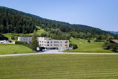 Image de Appartement à Höggen près de Skipiste avec sauna