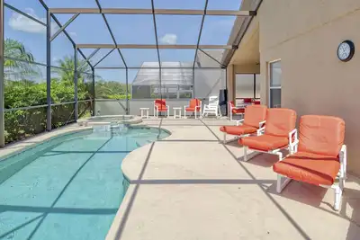 Image de 4 Bed Executive Villa south facing pool/spa near Disney