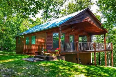 Image de Foxcroft Buffalo River Log Cabin: Cozy & Secluded w Mountain View 3 min to Bnr
