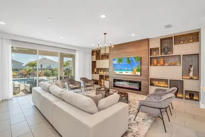 Image de Beautiful 10Bd Spa Pool Home with Game Room-7704wd