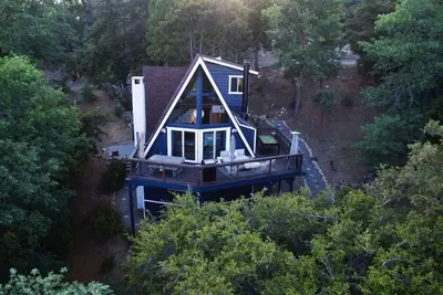 Image de Roots Mountain House Modern A Frame