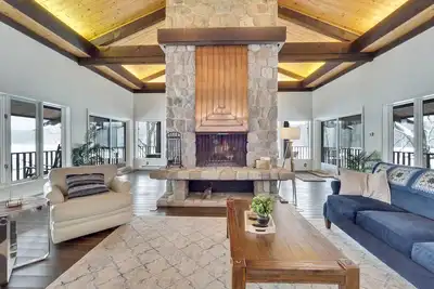 Image de Bellaire Waterfront Private Retreat, beach, dock, 5-star experience